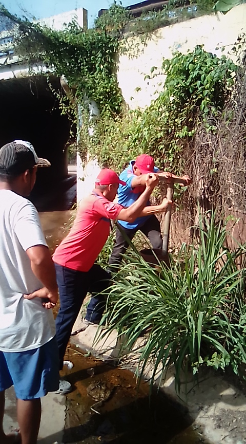Vecinos de El Viñedo se organizaron para resolver suministro de agua